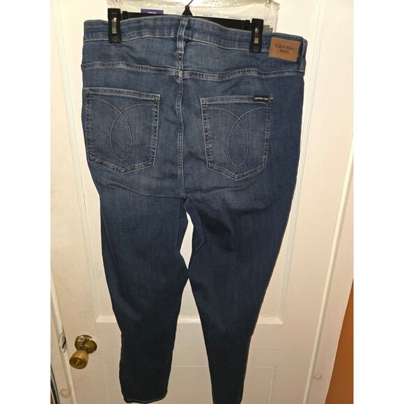 Brand New Calvin Klein Women's Blue Denim High Rise Skinny Jeans Pant Size 22W - Picture 3 of 4